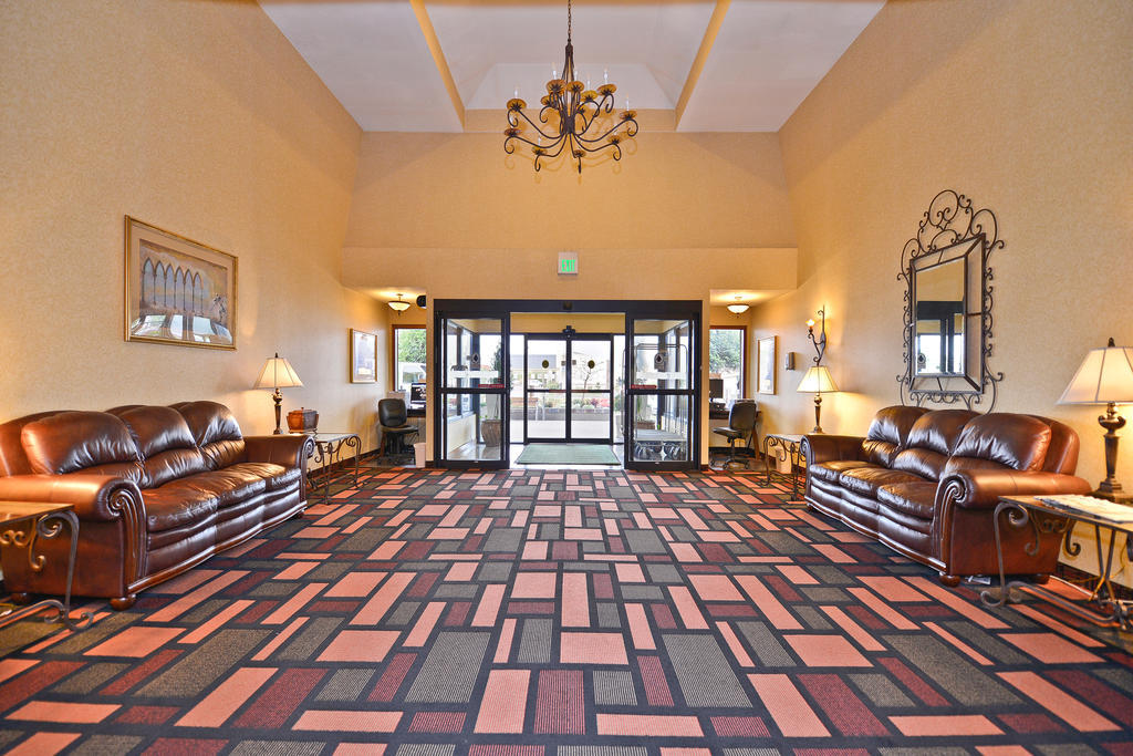 Hotel Ramada By Wyndham Kent Seattle Area Exterior foto